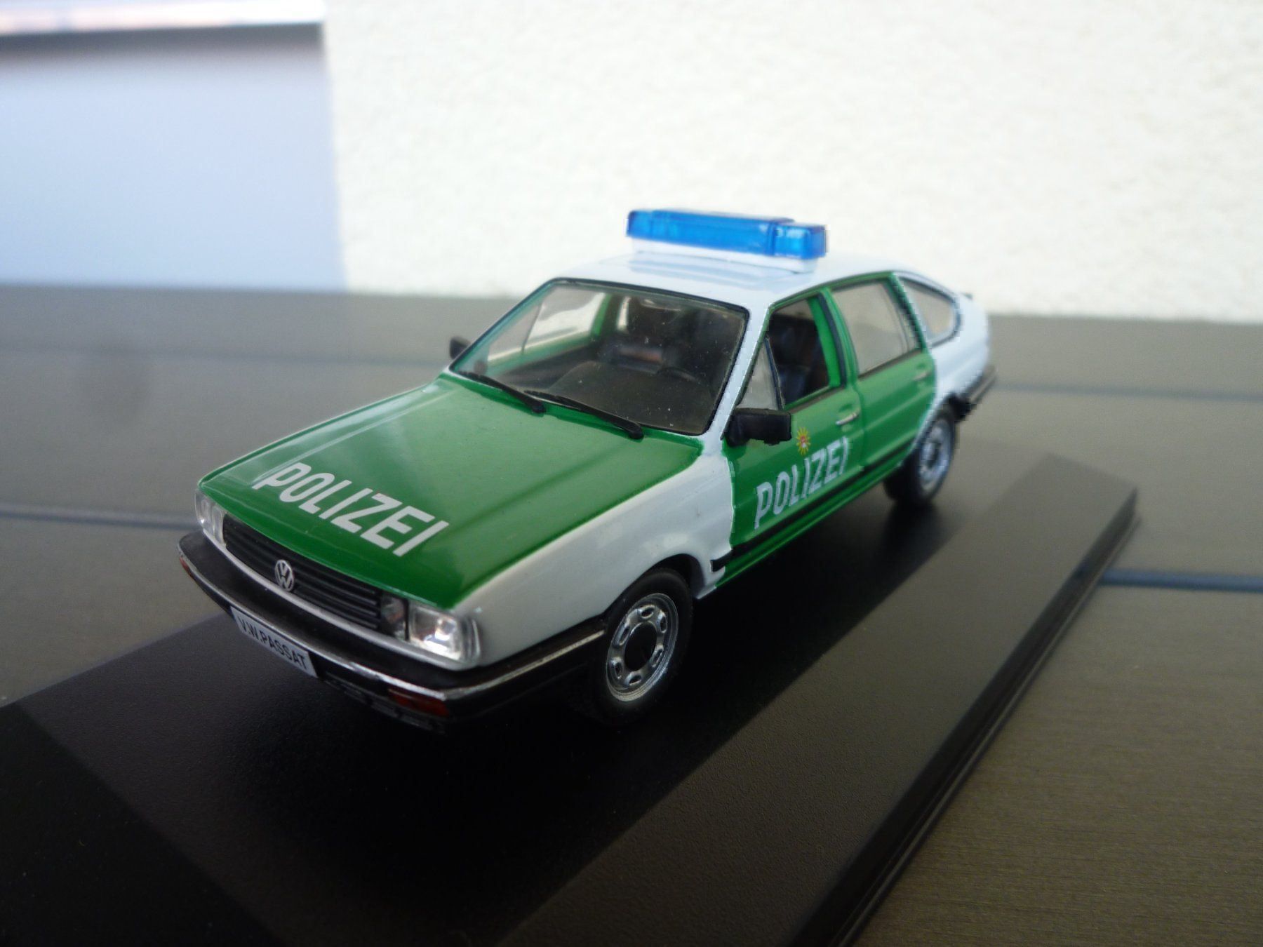 Modellini d'auto: VW Passat B2 (1985) Polizei – Nuovo (secondo la descrizione) da Flawil venduto da Imperiosud 1