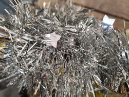 Silbrige Christbaum Lametta