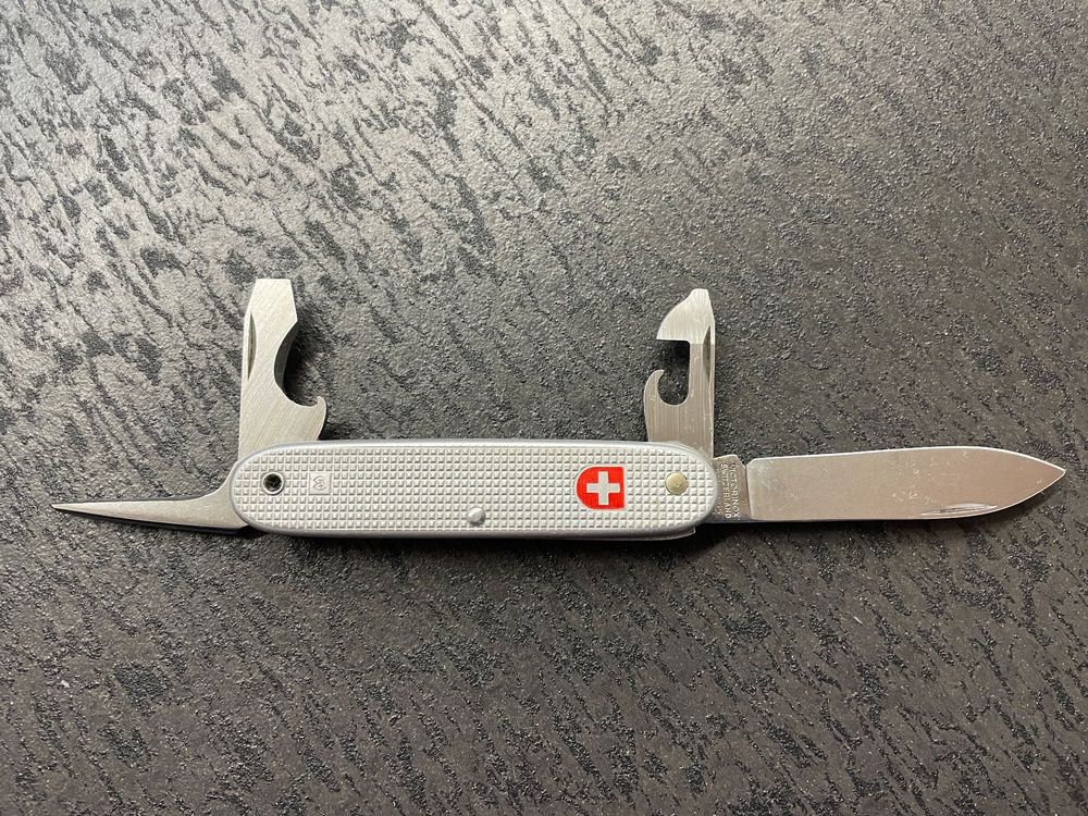 Victorinox Farmer X Alox Taschenmesser – 93 Mm, 10 Funktionen Inkl. Schere & Säge, Silber