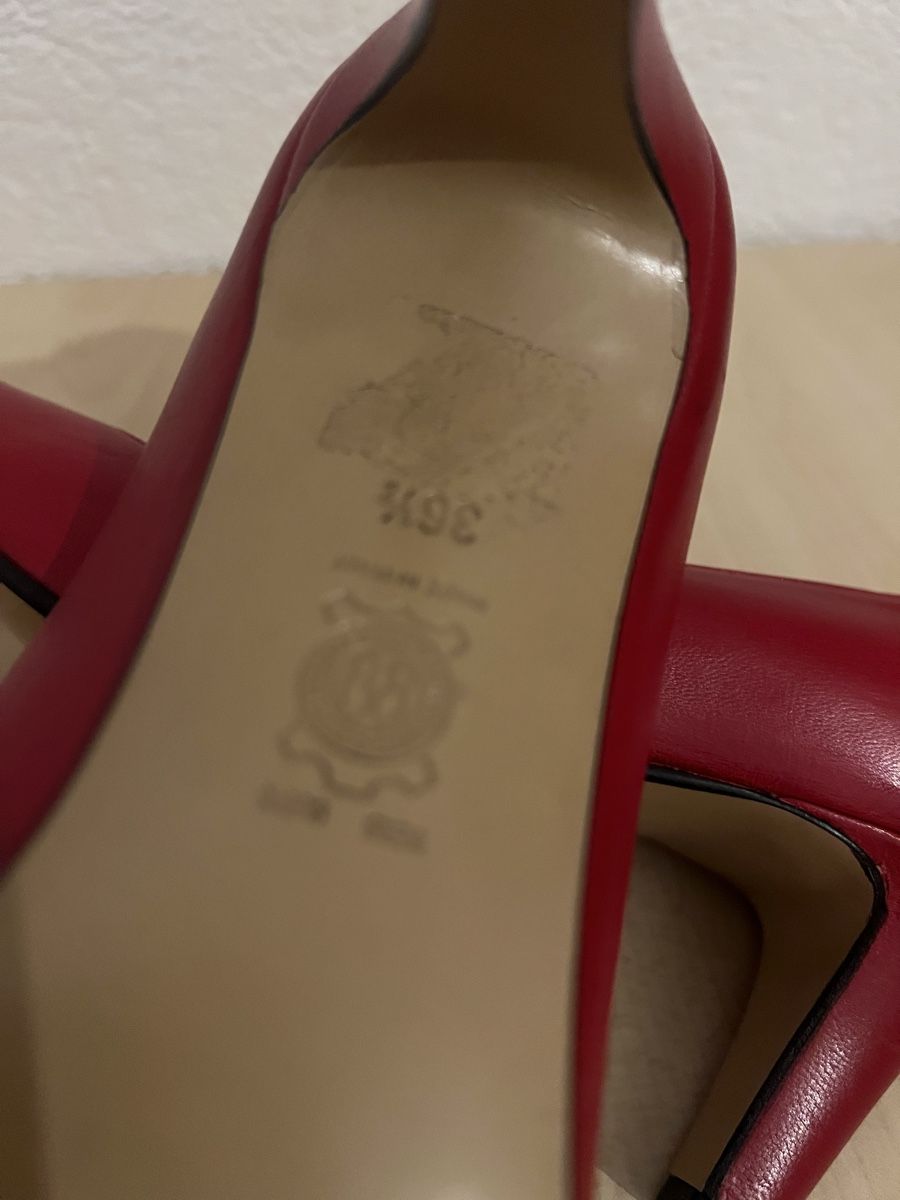 Scarpe da donna: Escarpins rouges, T 36.5 – Usato da St-Pierre-Clages venduto da ste_xk6p 5