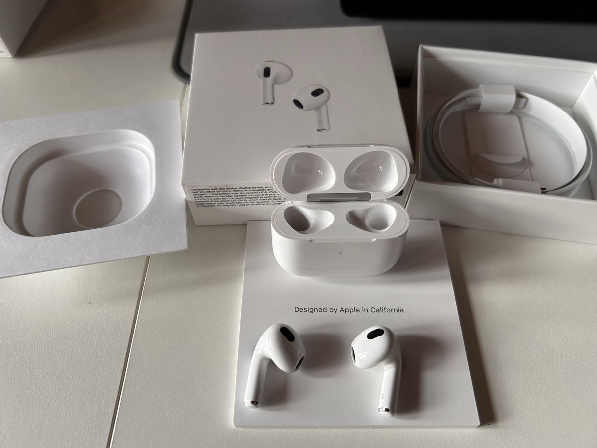 Apple Cuffie: Apple AirPods (3. Generation) – Nuovo (secondo la descrizione) da Schwenden venduto da Riipper
