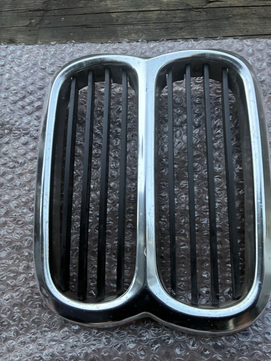 BMW Tutti pezzi di ricambio auto: Bmw Oldtimer Niren – Usato da Grenchen venduto da Netii10 1