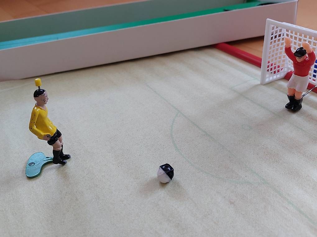 Giochi: Altes Tipp Kick Spiel – Usato da Rapperswil BE venduto da Shelbygt 3