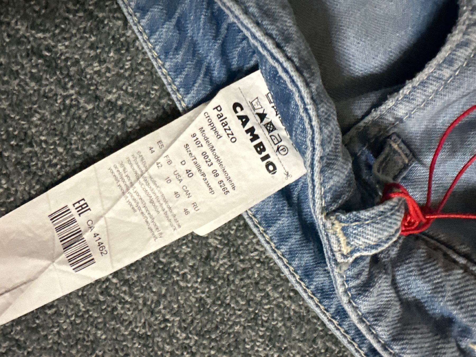 Cambio Jeans: Hellblaue Jeans, weit geschnitten Cambio neu – Nuovo (secondo la descrizione) da Baltschieder venduto da YmroBe 2
