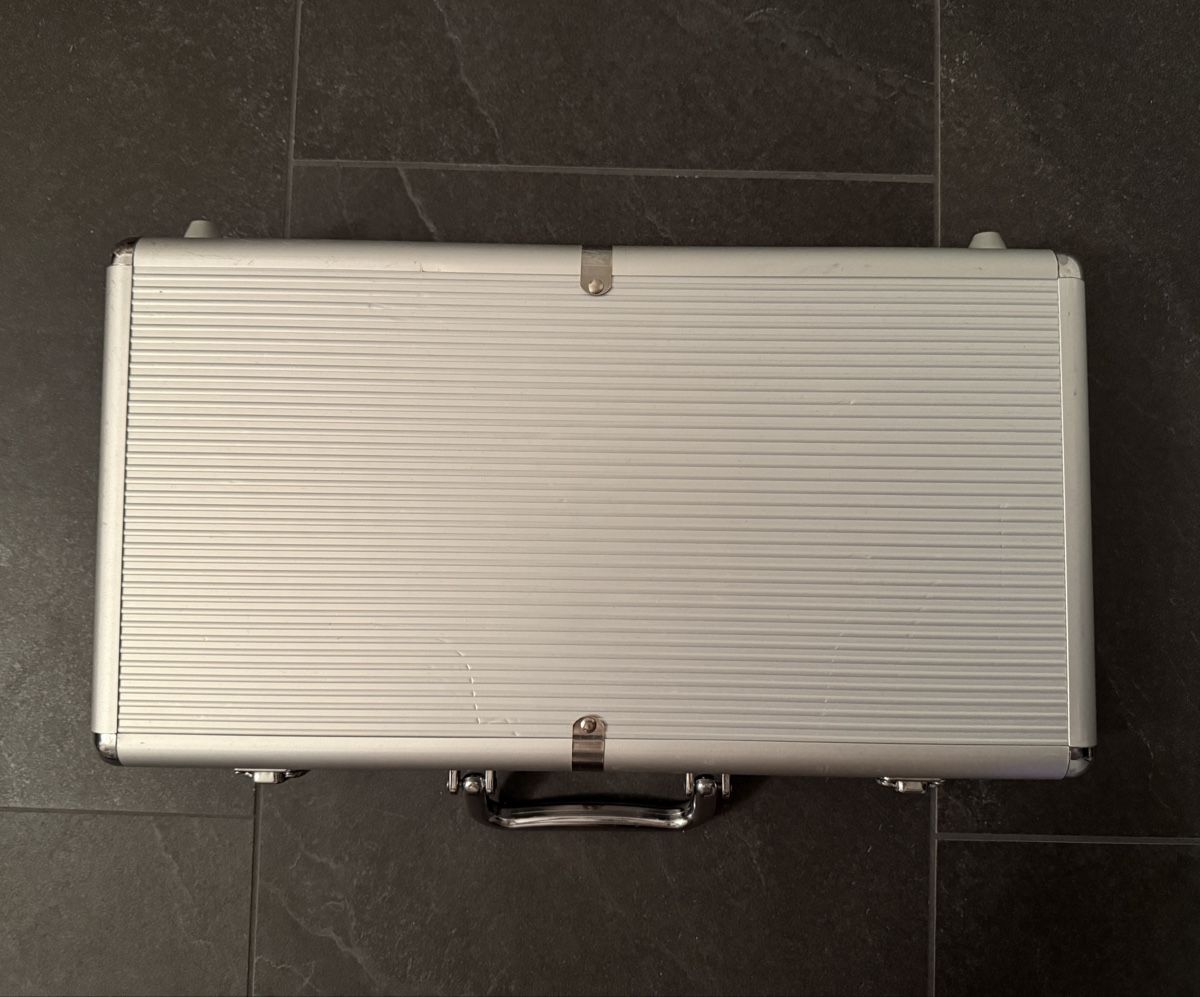 Spiele: Poker-Set Koffer – Gebraucht aus Goldach von igwhitestar 1