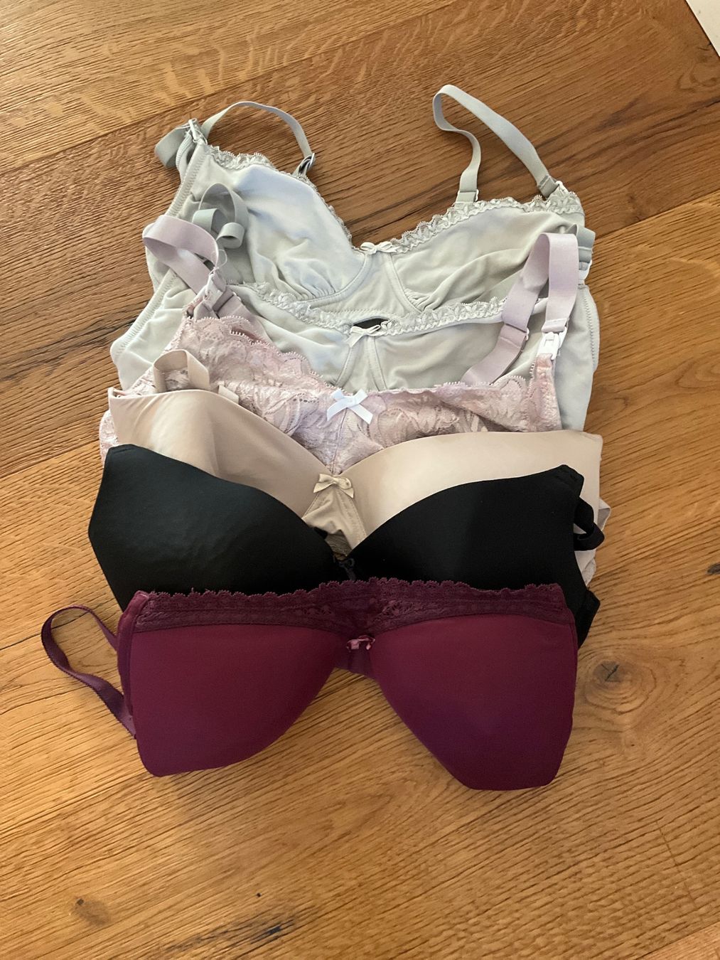 H&M Autres dessous: Still-BHs 85C/D – D'occasion à Bubikon par ser_8hky