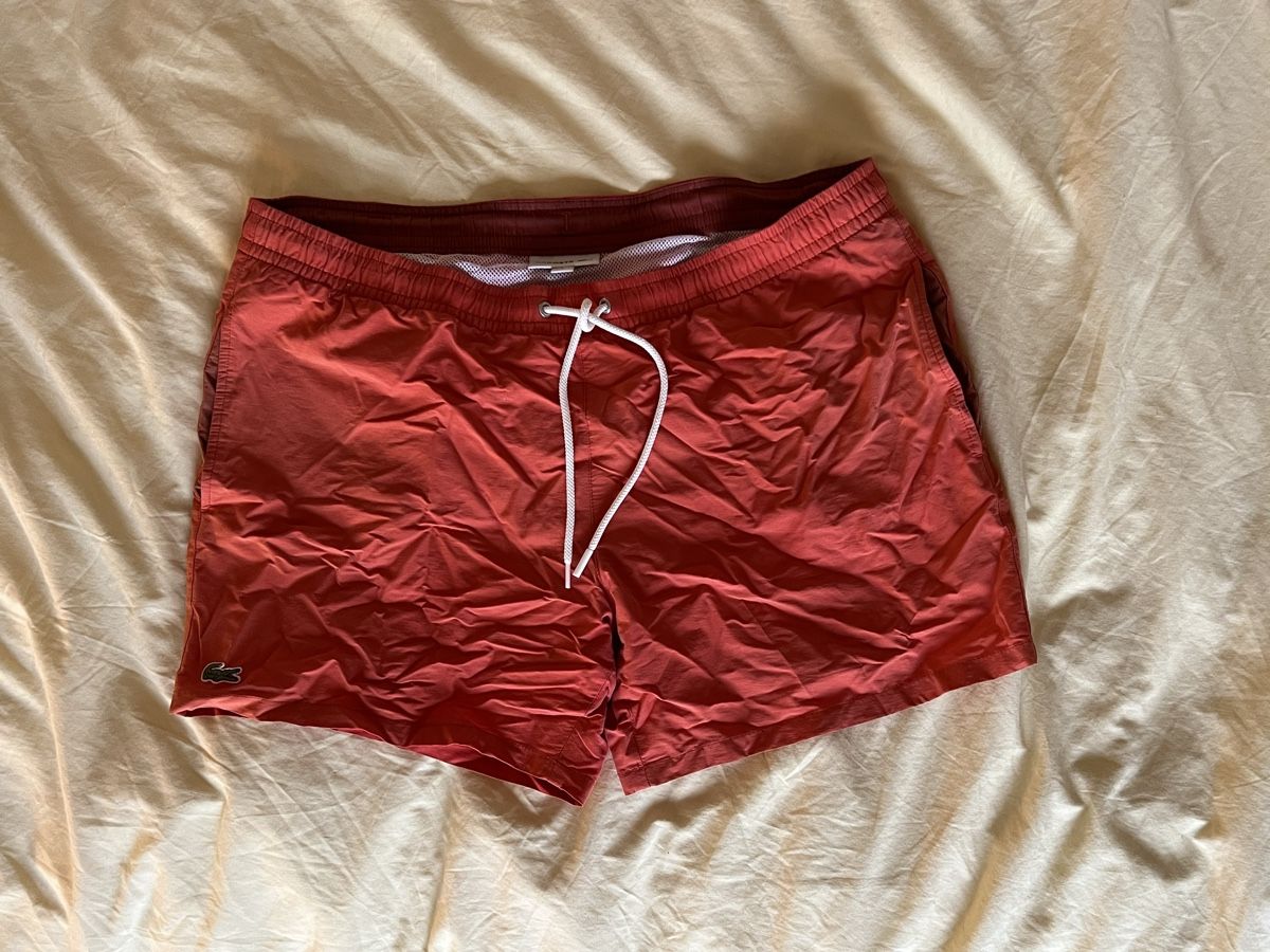 Lacoste Costumi da bagno: Short de bain rouge Lacoste - Taille L  – Usato da Lausanne venduto da Papi_Turlup