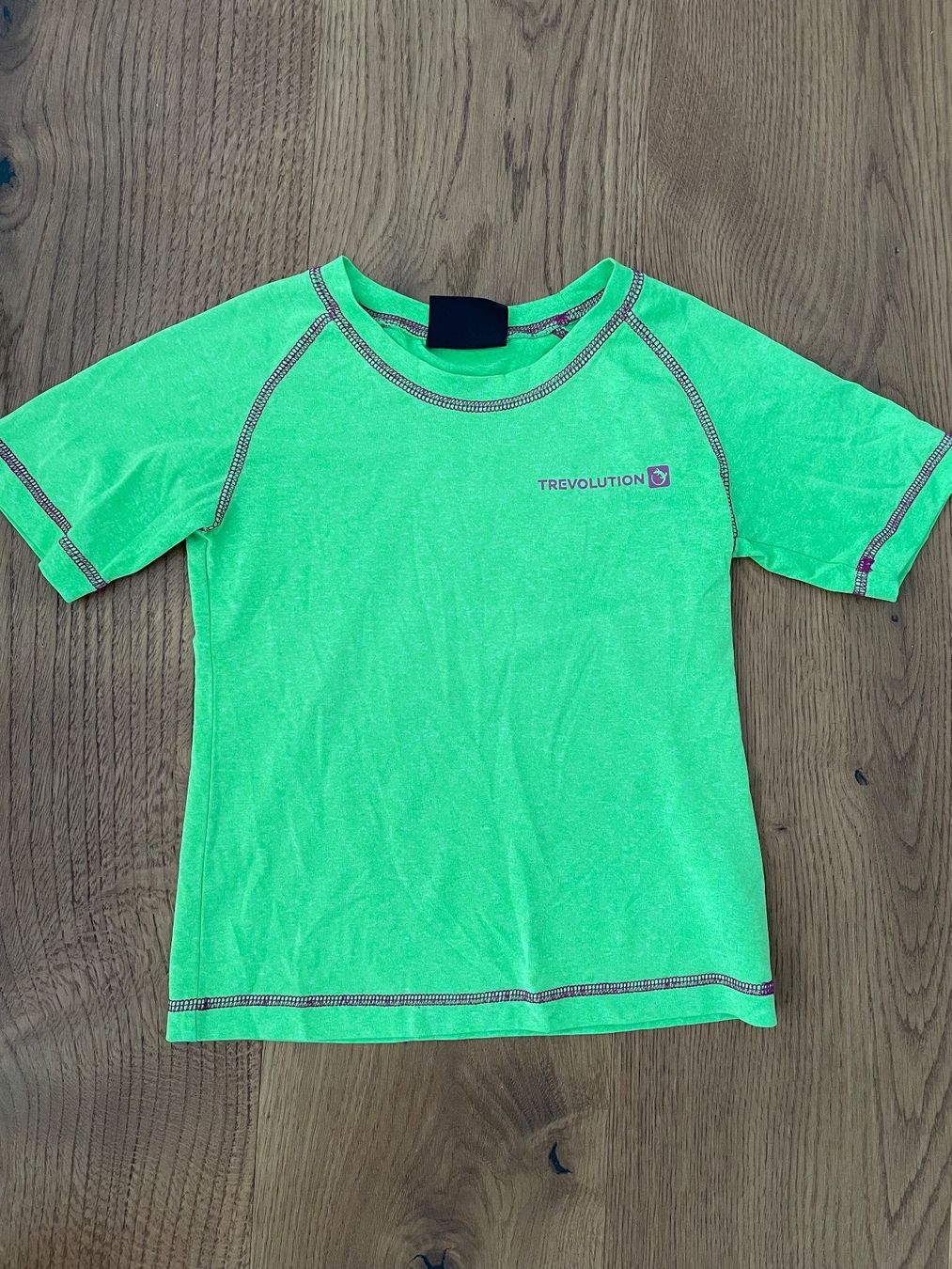 Chemises, T-shirts & Polos: Trevolution Funktionsshirt Gr.122 – D'occasion à Sarnen par Pinoccio6
