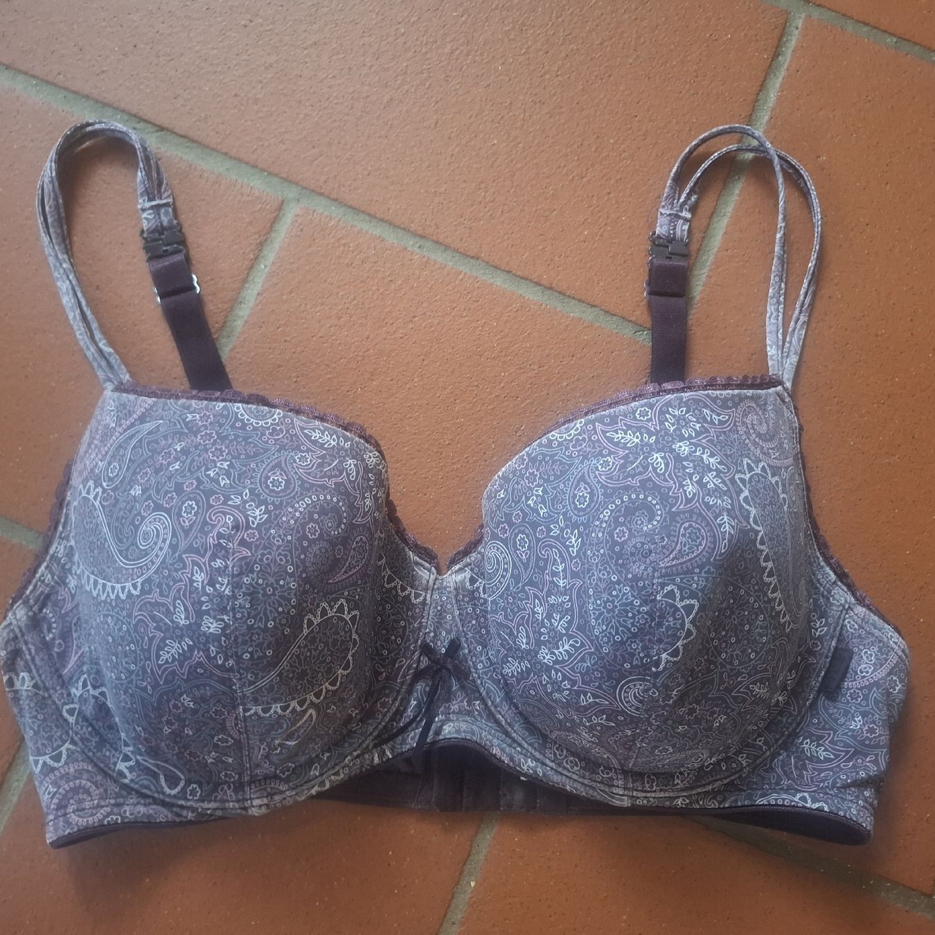 Esprit Altra biancheria intima: Esprit BH, Grösse 85E violette  – Usato da Bedigliora venduto da Dolcezza0