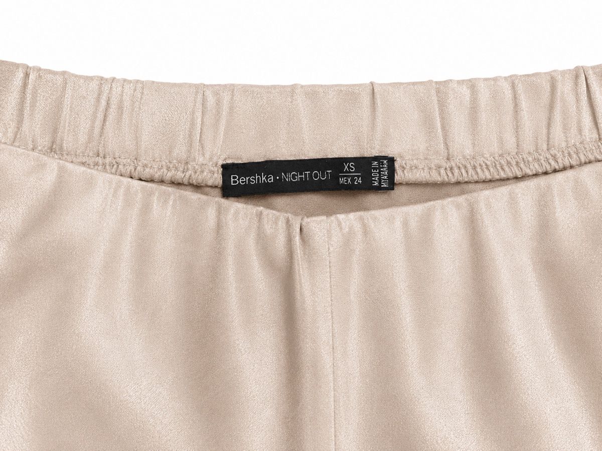 Bershka Lotti di vestiti: Bershka Satin Zweiteiler Beige – Nuovo e nell'imballaggio originale da Aarberg venduto da LovelyThings_ 9