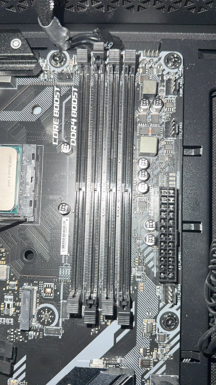 MSI Mainboards: MSI B450 TOMAHAWK MAX – gebraucht / Boot – Defekt aus Uster von jon_vmp7 2