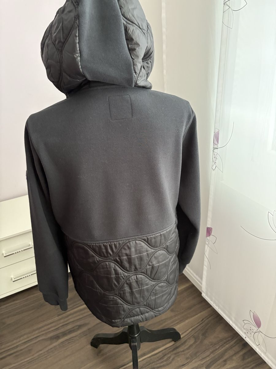 Jacken: Jacke mit Kapuze Gr. M Chicorée  – Gebraucht aus Bergdietikon von Utiger55 2