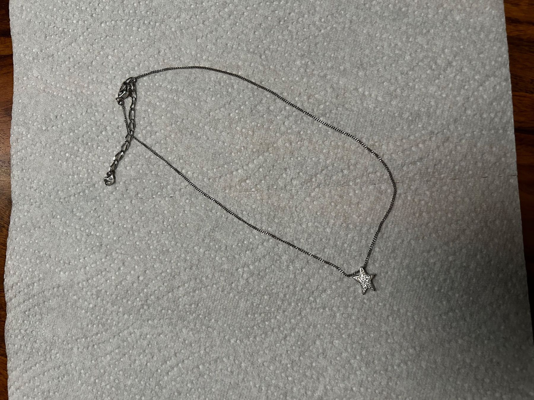 Swarovski Colliers: Kette Swarovski Sternanhänger – D'occasion à Tagelswangen par A_lina