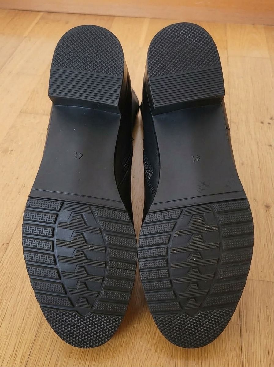 Chaussures femmes: Bootte noire – Neuf avec emballage d'origine à Fribourg par VictoriaShop7 4
