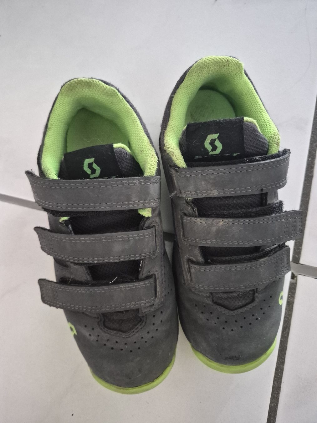 Scarpe da uomo: Scott Velo Schuhe Gr 31 – Usato da Villigen venduto da KaAn12
