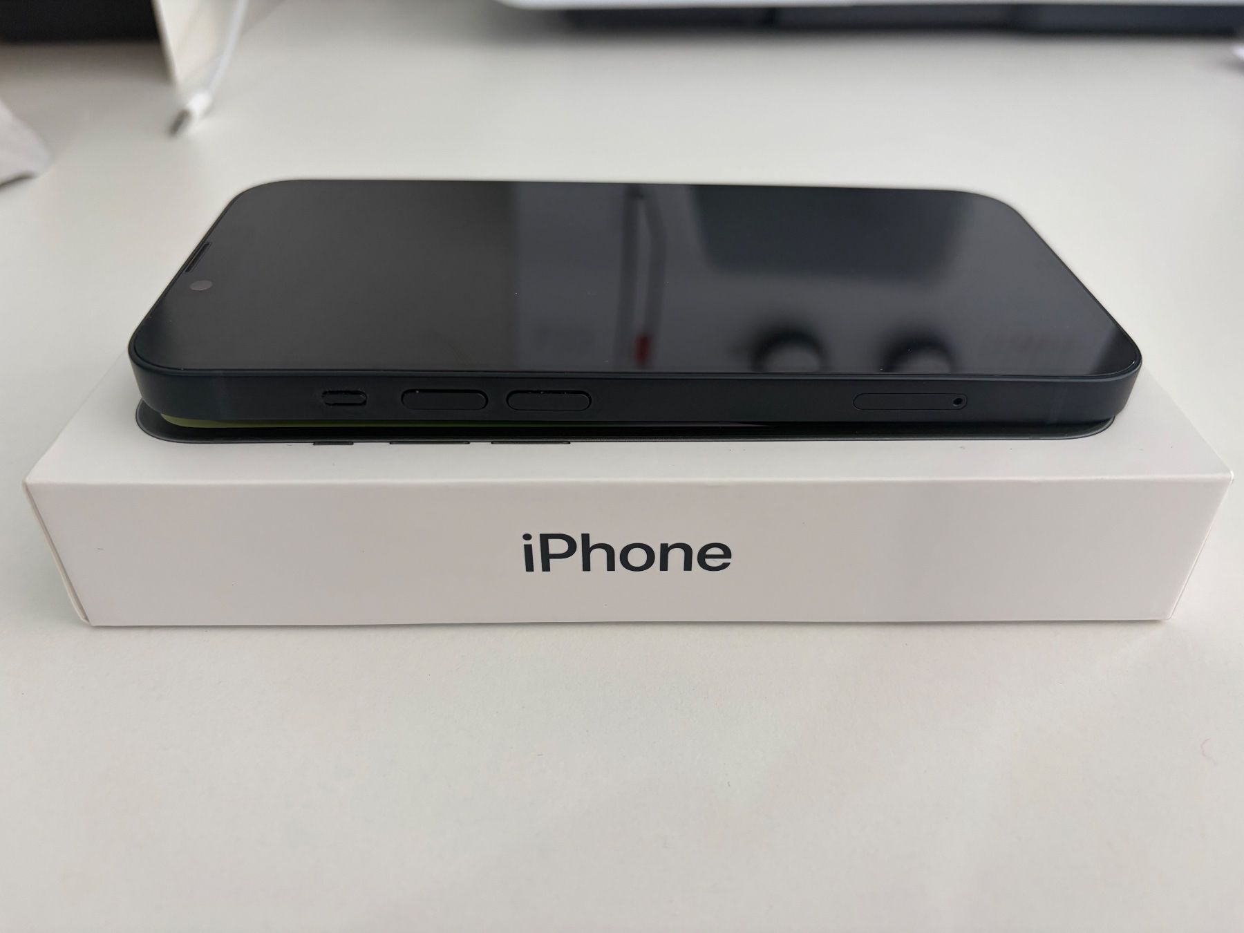Apple Telefoni cellulari / Smartphones: iPhone 14, 100% Akku, 128 GB, Midnight Black – Usato da Glattpark(Opfikon) venduto da mes_c2b6 2