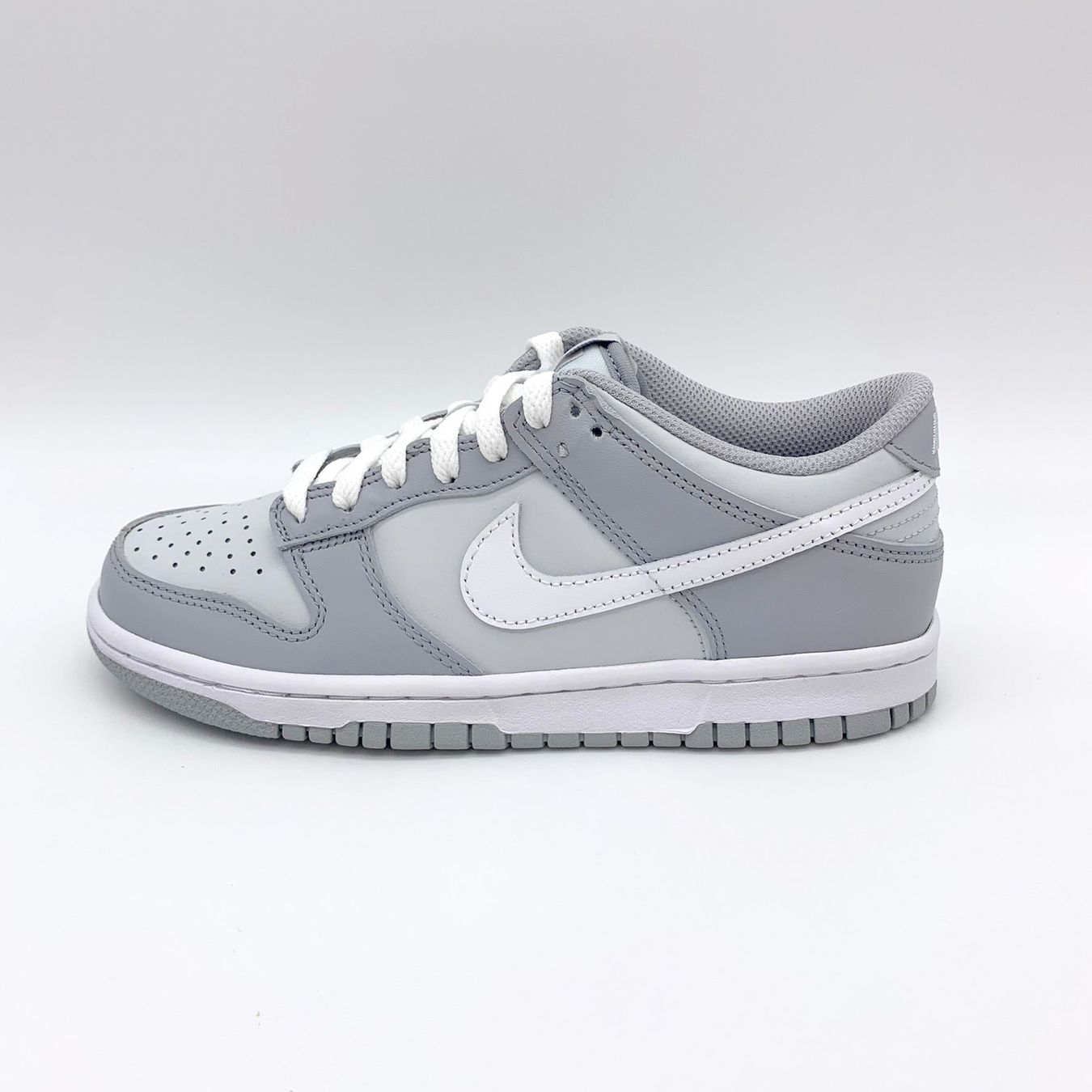 Chaussures hommes: Nike Dunk Low Two Tone Grey EU 36.5 – Neuf avec emballage d'origine à Buochs par MW_Sneakergoods 2