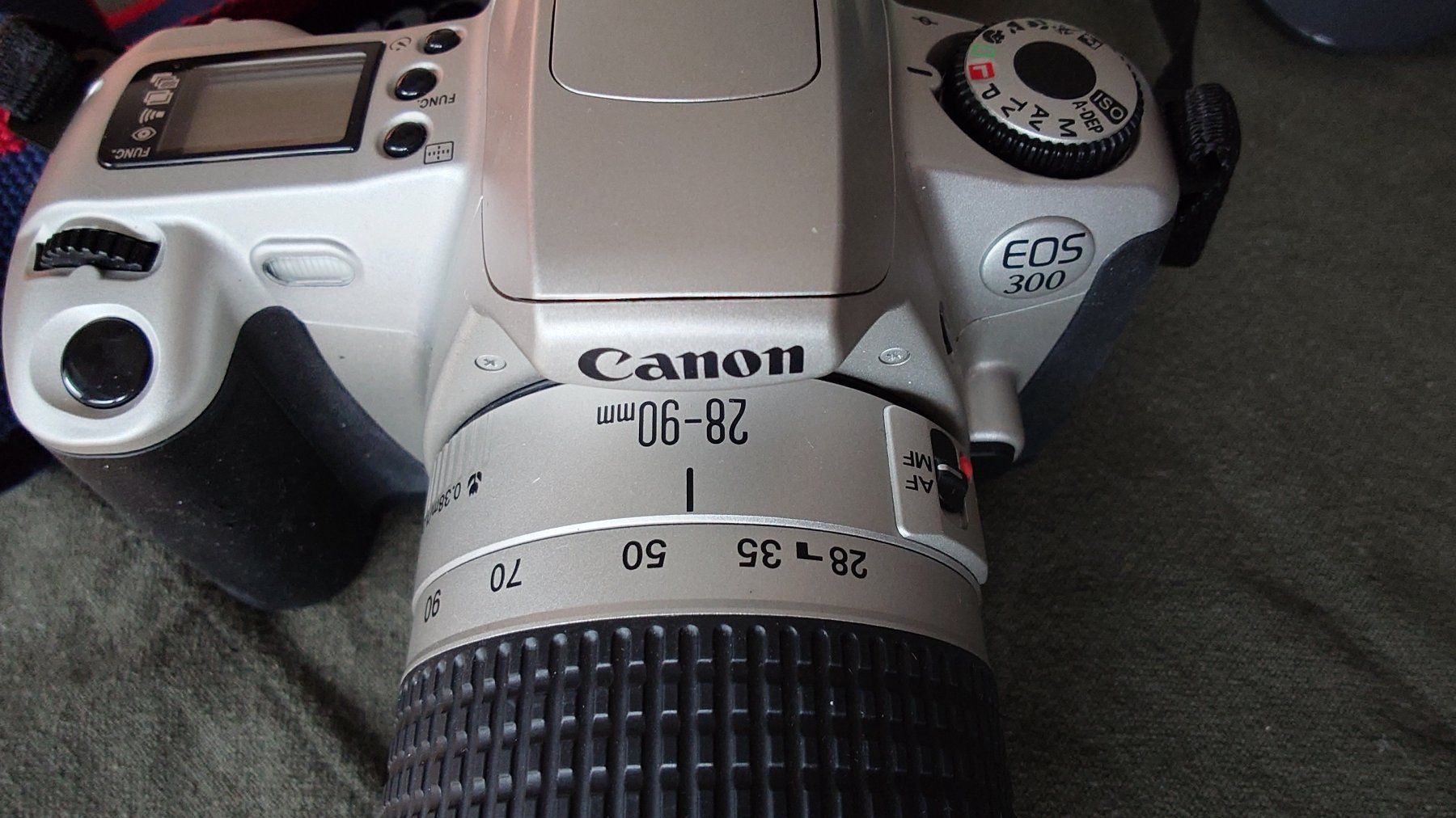 Canon Fotocamera: Canon EOS 300 inkl. Objektiv 28-90mm – Usato da Dürnten venduto da babajoo 5