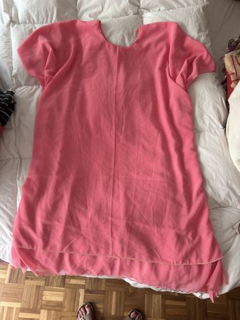 Robe d'été corail légère, taille M, avec détails brodés 🌸