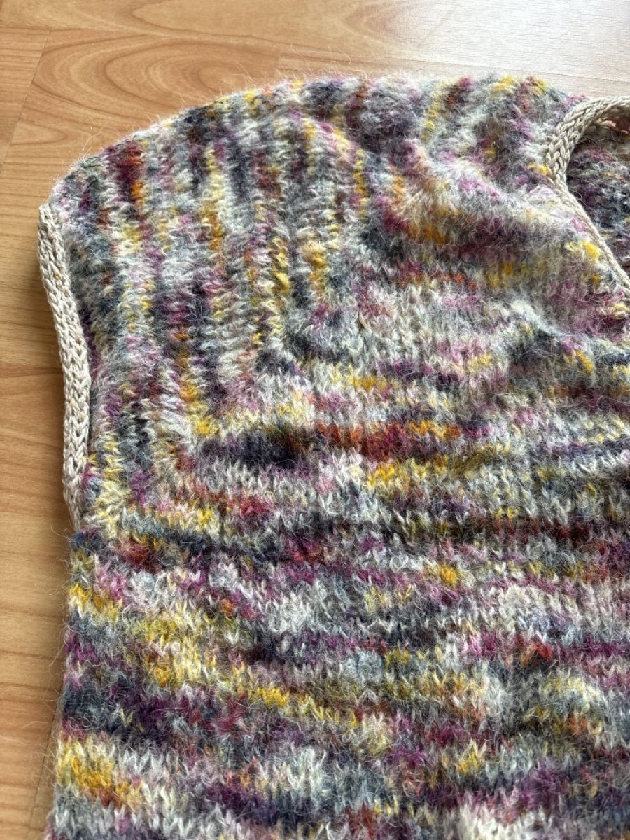 Maglioni & Felpe: Handgestrickter Pulli, Grösse S/M, aus Suri-Alpaka – Nuovo (secondo la descrizione) da Zürich venduto da divewhites01 1