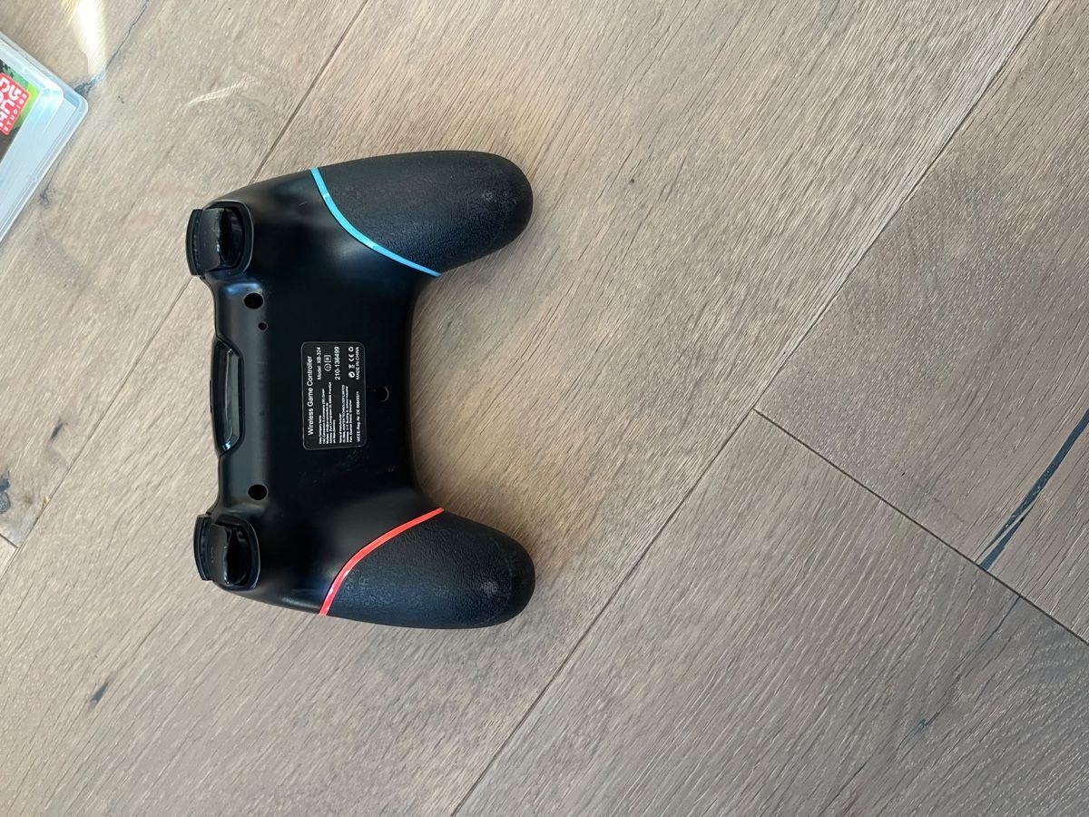 Nintendo Konsolen: Nintendo switch light mit Zusatz – Gebraucht aus Stans von STETTAMANTI 3