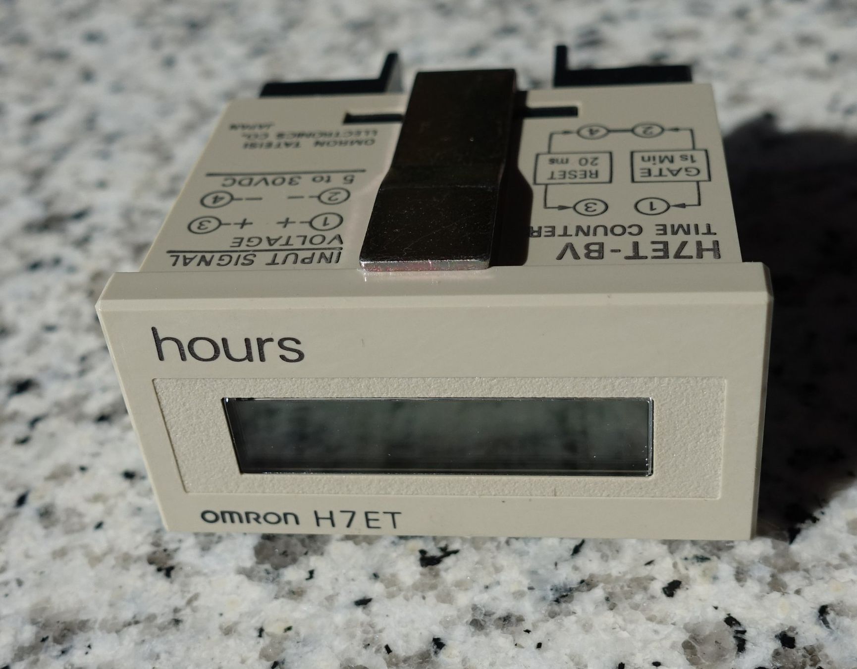 Omron Misurare: Omron Betriebsstundenzähler – Nuovo e nell'imballaggio originale da Einsiedeln venduto da Amselspitz49