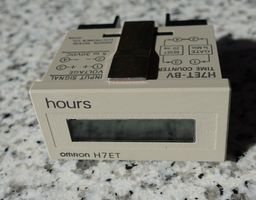 Omron Betriebsstundenzähler