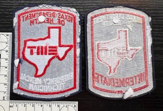 Placchette & Badge: 2 Stück Rettungsdienst EMT-Abzeichen Texas – Nuovo (secondo la descrizione) da Zürich venduto da Policepatch 1