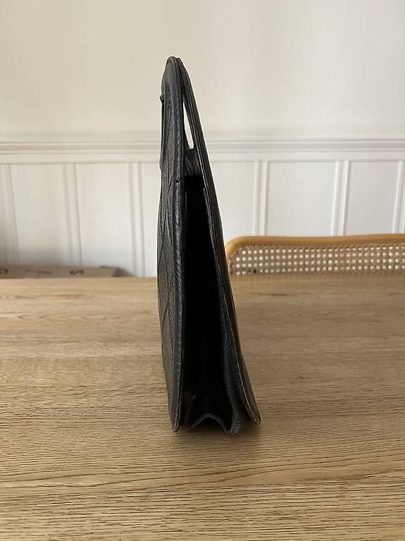 Borse da donna: Schwarze Ledertasche Vintage – Usato da Zürich venduto da nic_l9gv 4