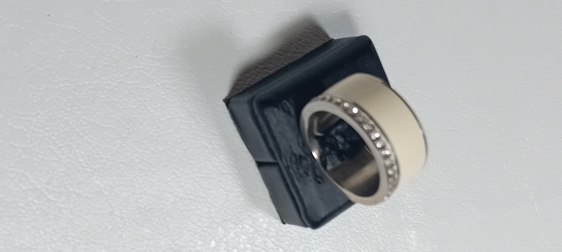 Bagues: damen ring mit kristall und perlmut – Neuf (Voir description) à Basel par bij_5hqd 2