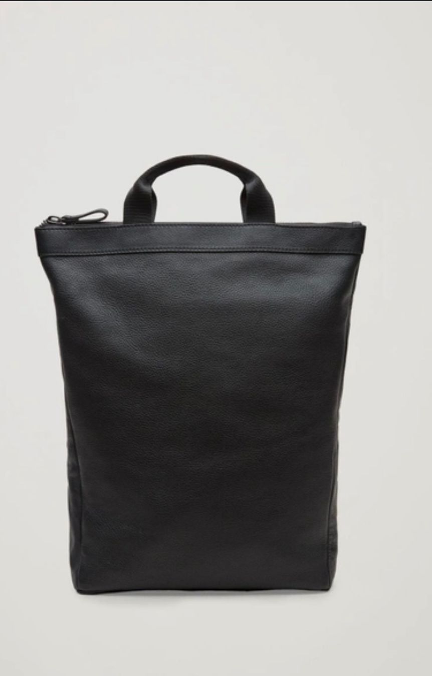 Cos Zaini: Schwarzer Rucksack aus Leder von COS – Usato da Liebefeld venduto da mar_hb8x