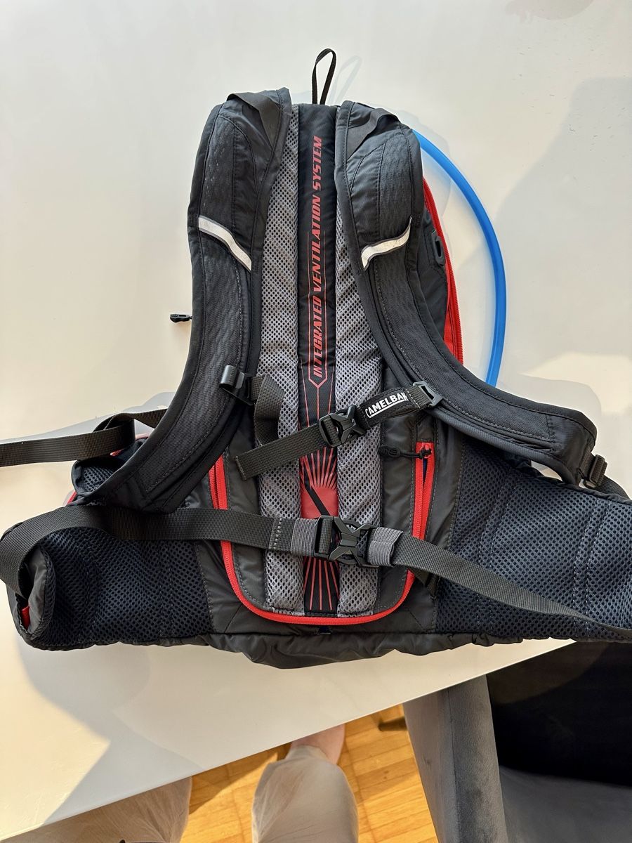 Camelbak Zaini: Camelbak Charge 10LR – Usato da Buchrain venduto da SATG 3
