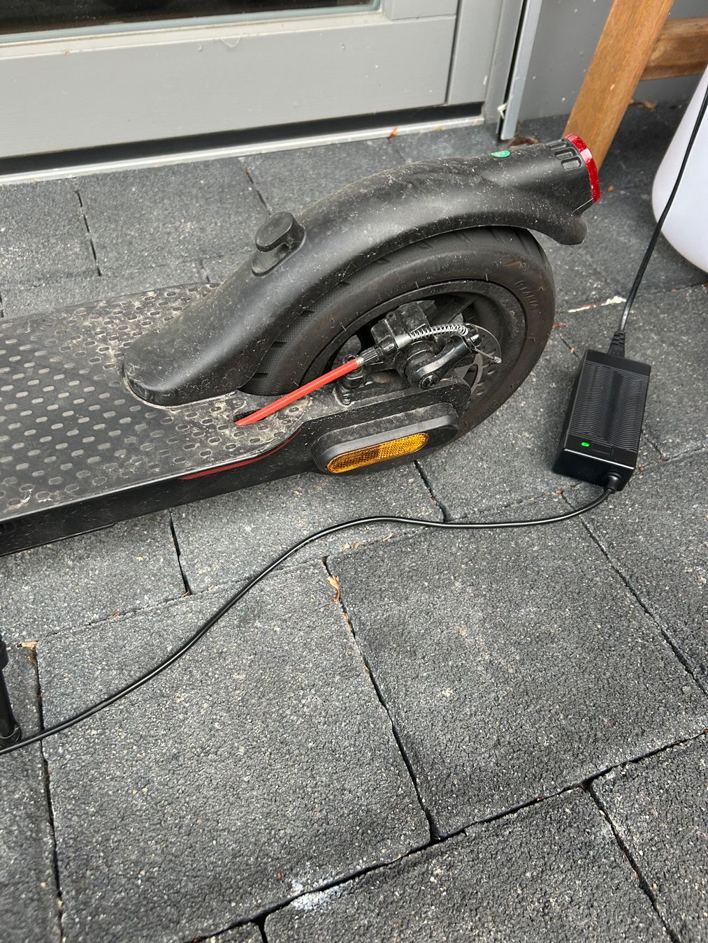 Scooter: E-Scooter STORM 20 km/h – Usato da Reinach BL venduto da Miggis1 2