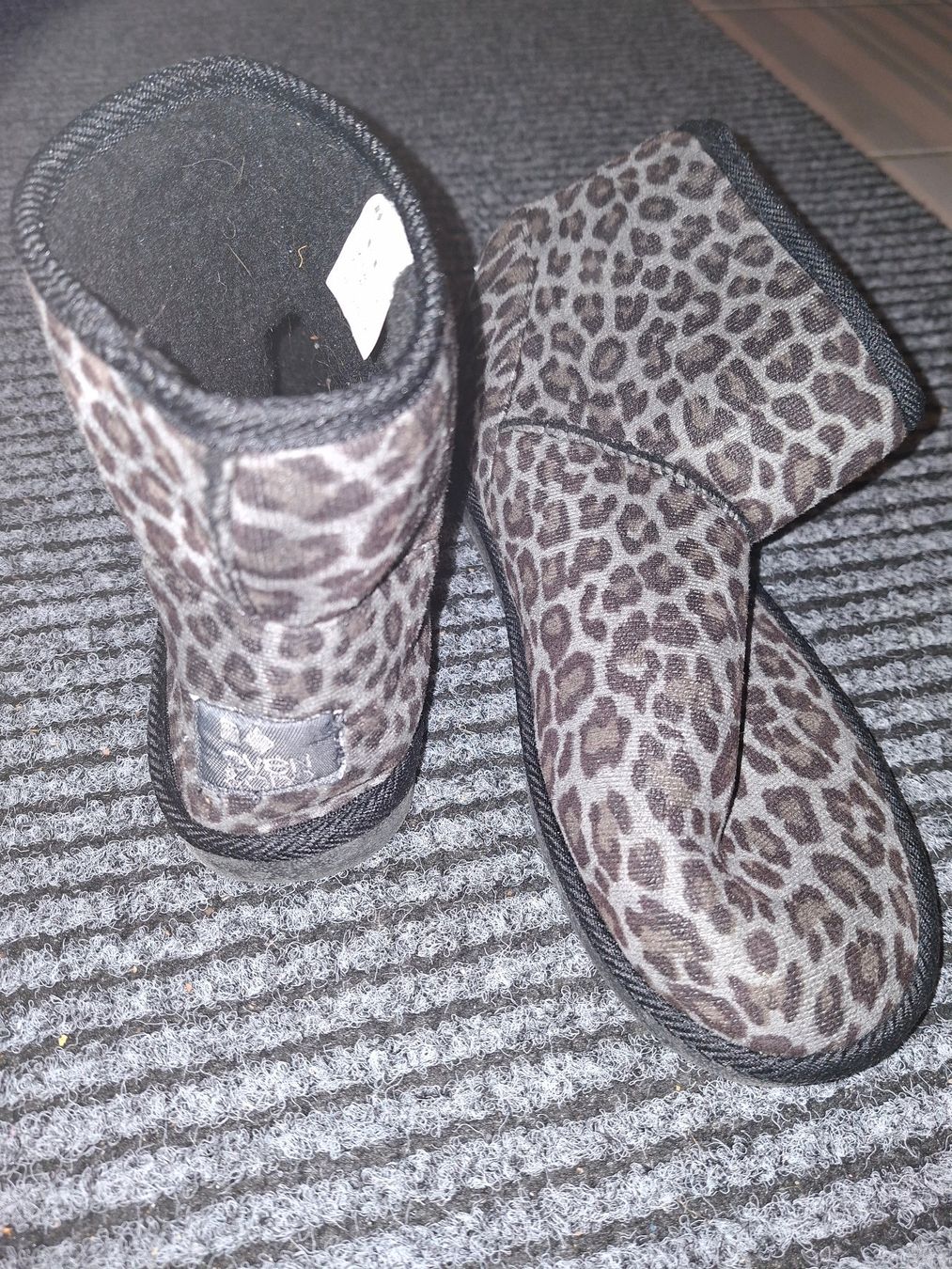 Scarpe da donna: Winterschuhe Panterlook Even&Odd – Usato da Oberwil/Dägerlen venduto da Dominique1606 2