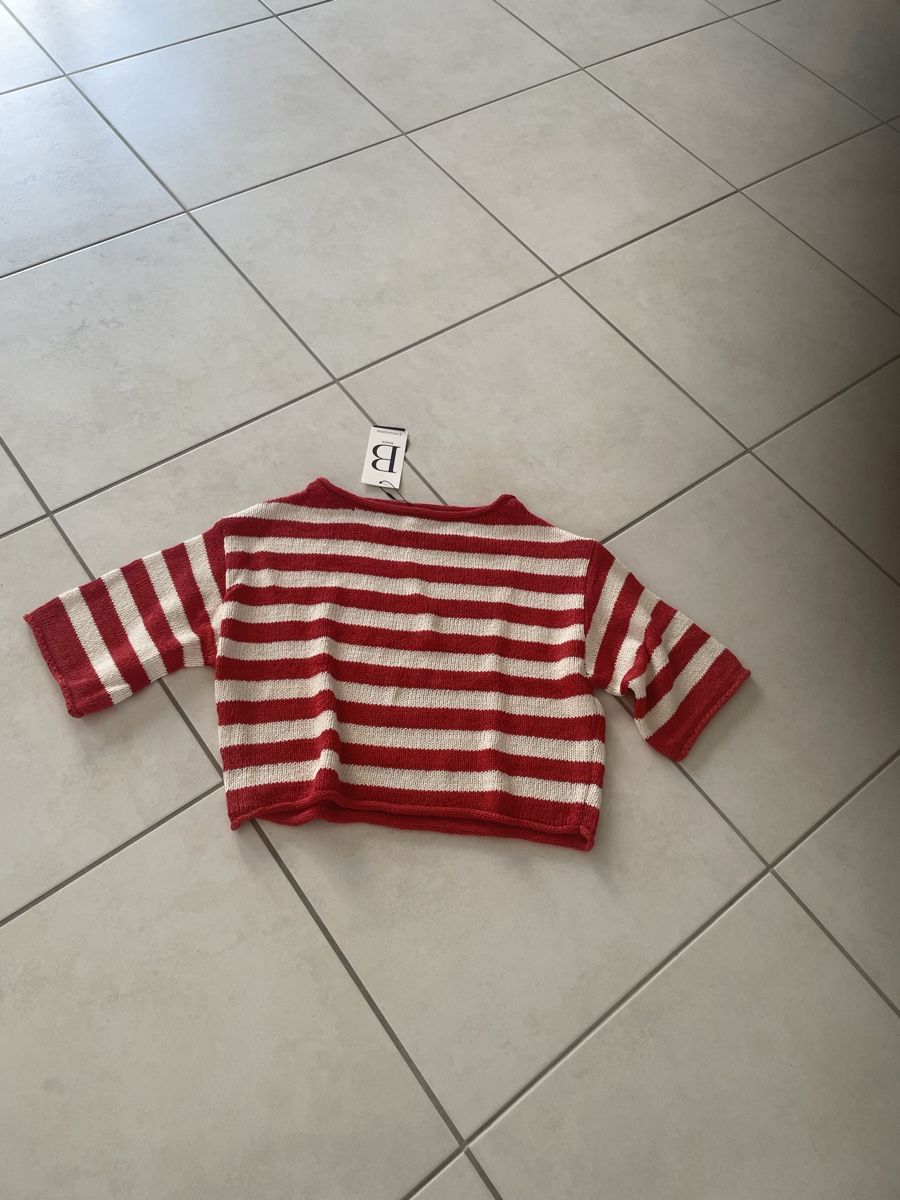 Stradivarius Pulls & Sweat-shirts: Stradivarius Pullover. Gr. S. Mit Etikett  – Neuf avec emballage d'origine à Dübendorf par jlu_r7hz 3