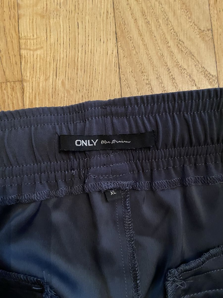 Pantalons: HOSE GR XL – Neuf (Voir description) à Zürich par schneeflocke303 4