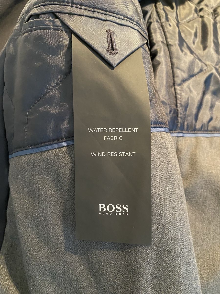 Hugo Boss Cappotti: Boss men’s raincoat size 48 – Usato da Basel venduto da Maureensusan 5
