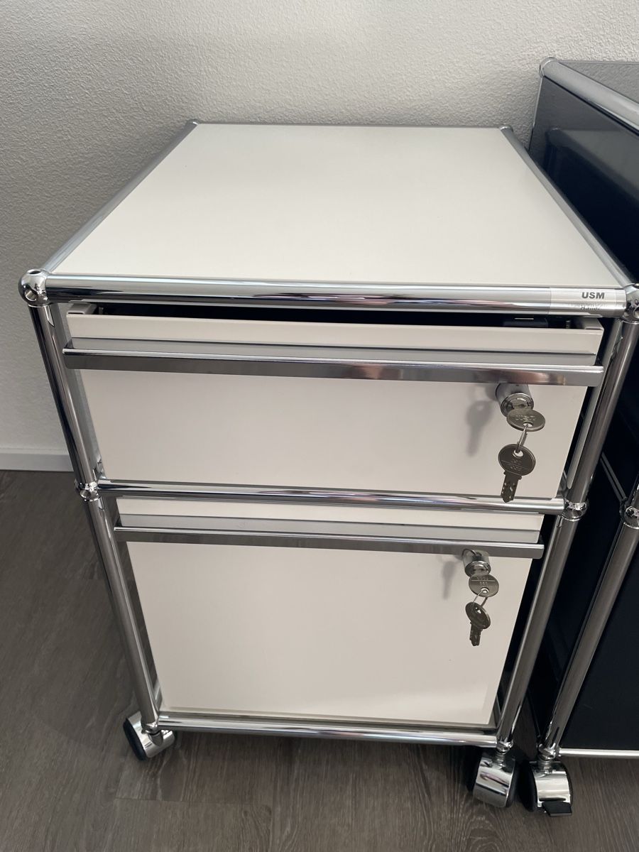 USM Banconi: USM Haller Rollcontainer weiss, 2 Schubladen – Usato da Uster venduto da klale03