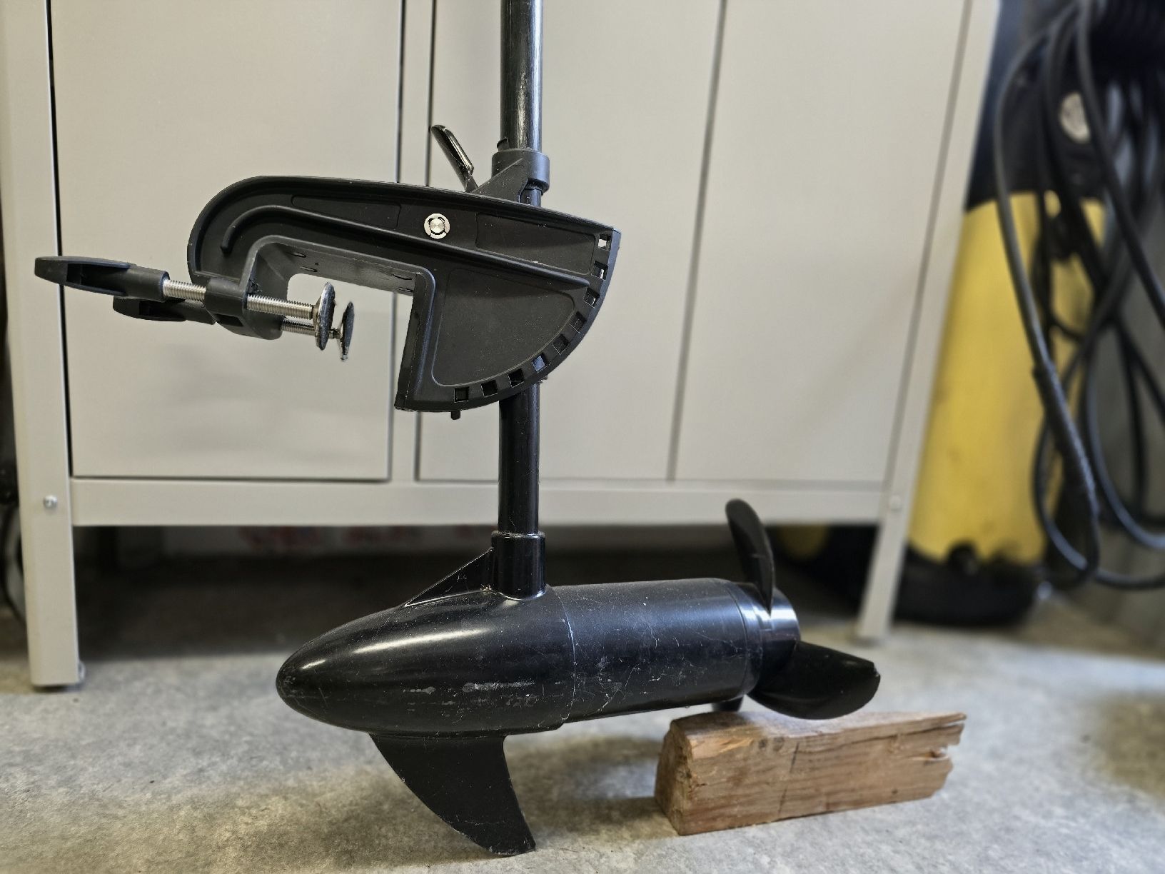 Motoren: Bootmotor elektrisch 12 V – Gebraucht aus Uerkheim von erdf 6