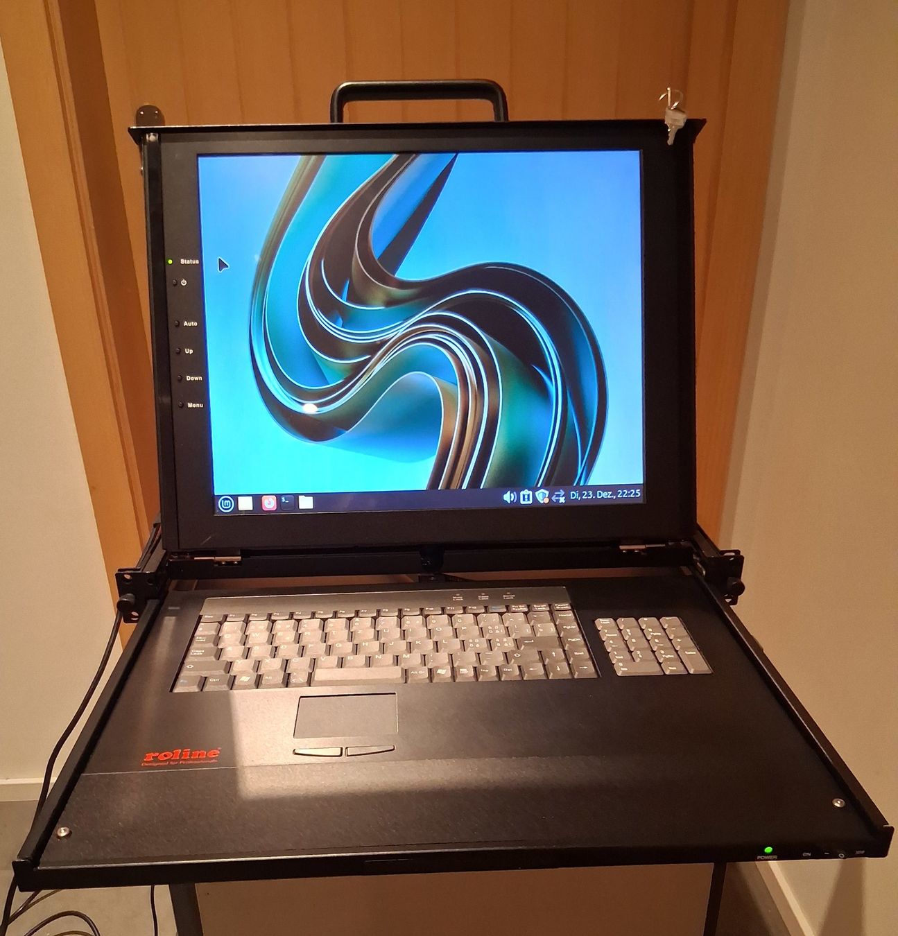 Server: KVM-Konsole – Usato da innertkirchen venduto da gold242 1
