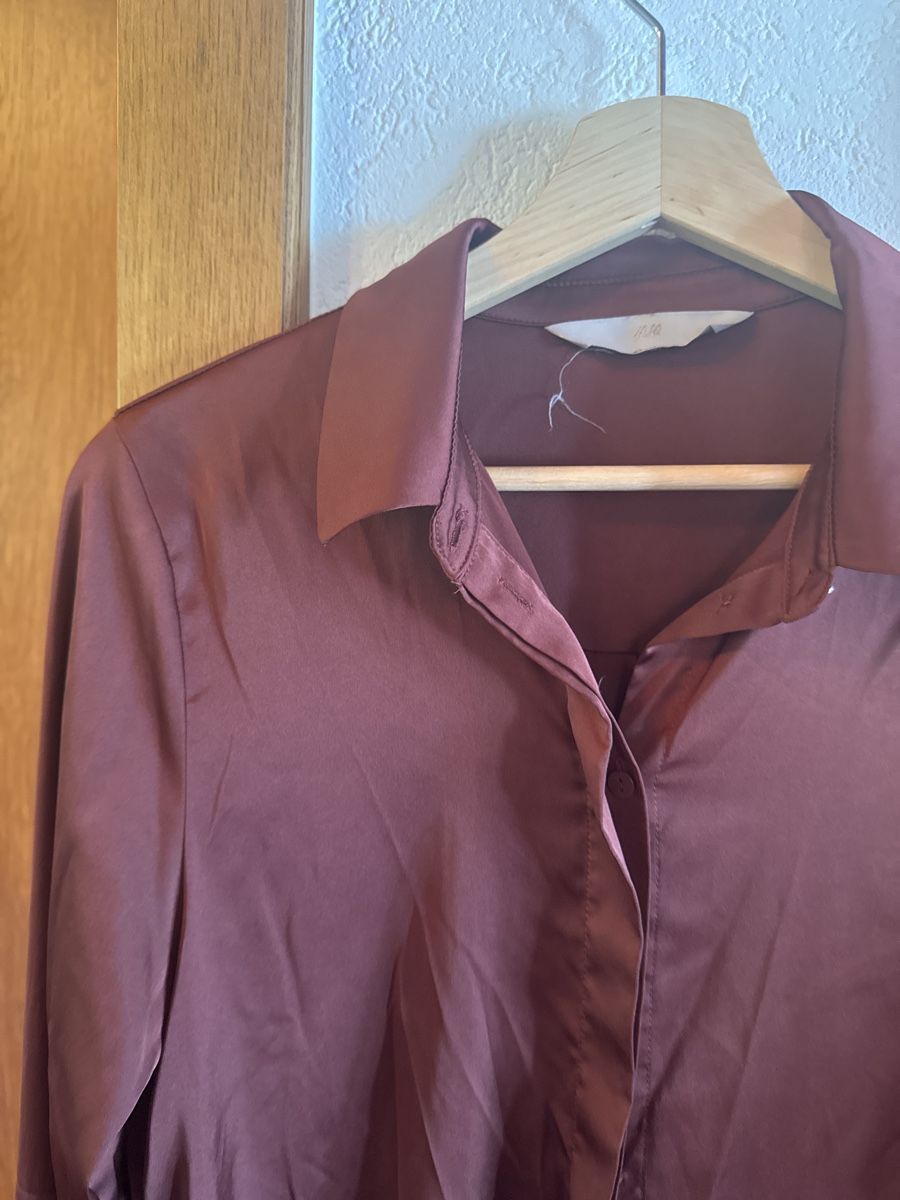H&M Camicette: Hemdbluse Satinlook – Usato da Rohrbachgraben venduto da kae_5lhf 1