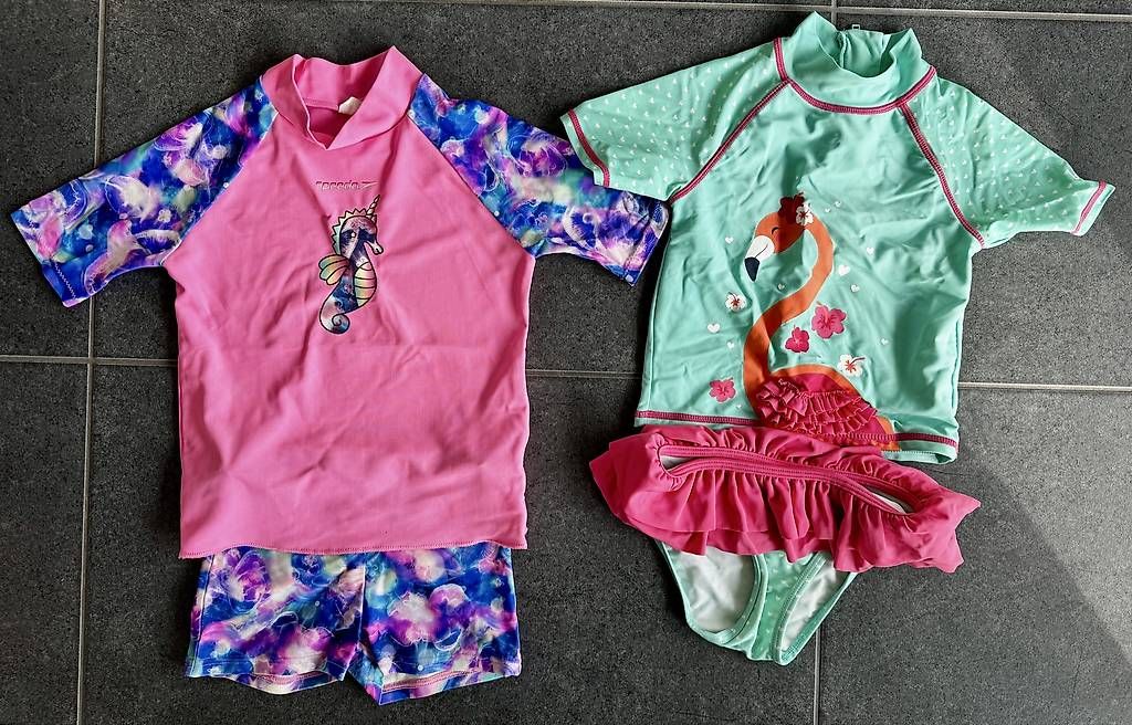 Maillots de bain: Badekleider Gr. 98 – D'occasion à Ottenbach par bienemaja010