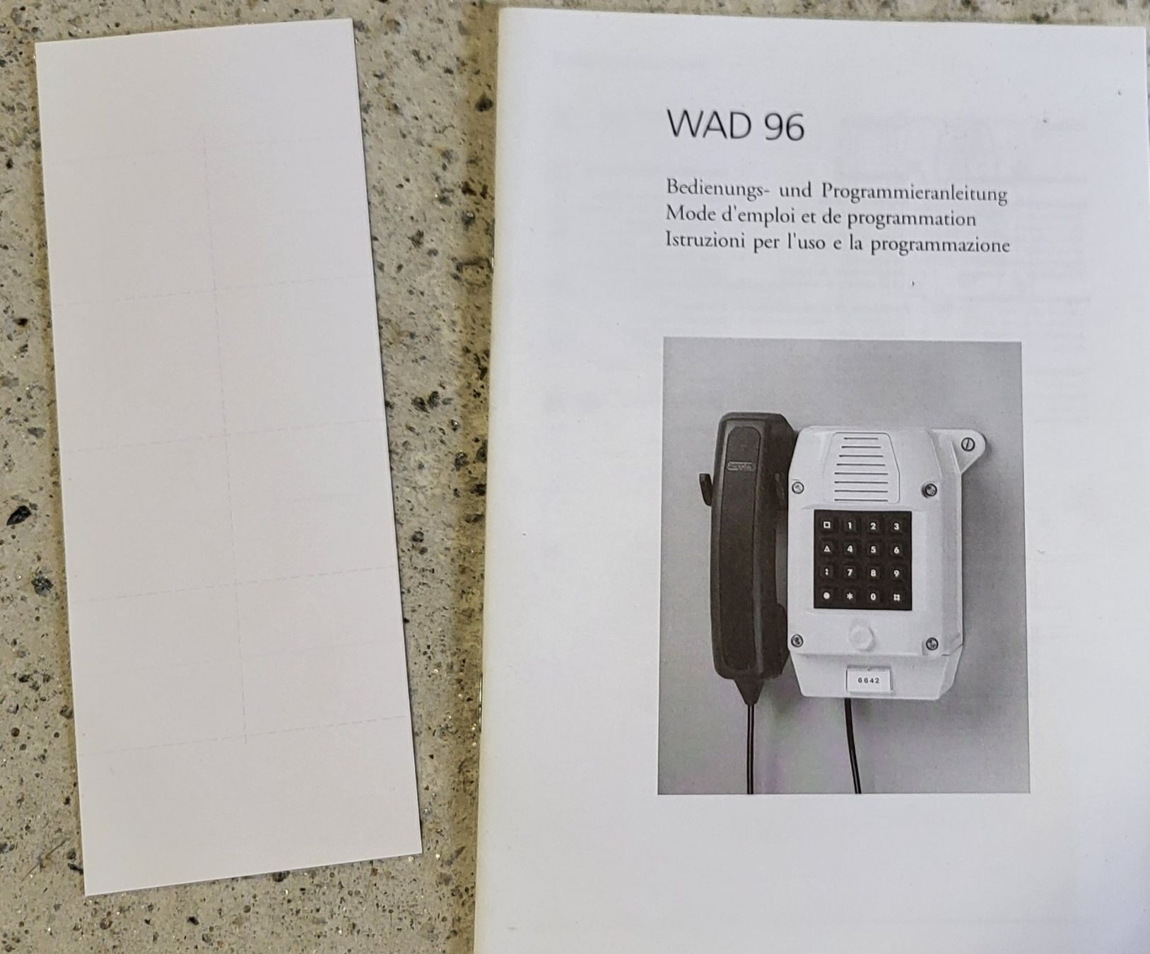 Telefoni: Telefono murale a tasti WAD 96 – Usato da Villa Bedretto venduto da Custa 4