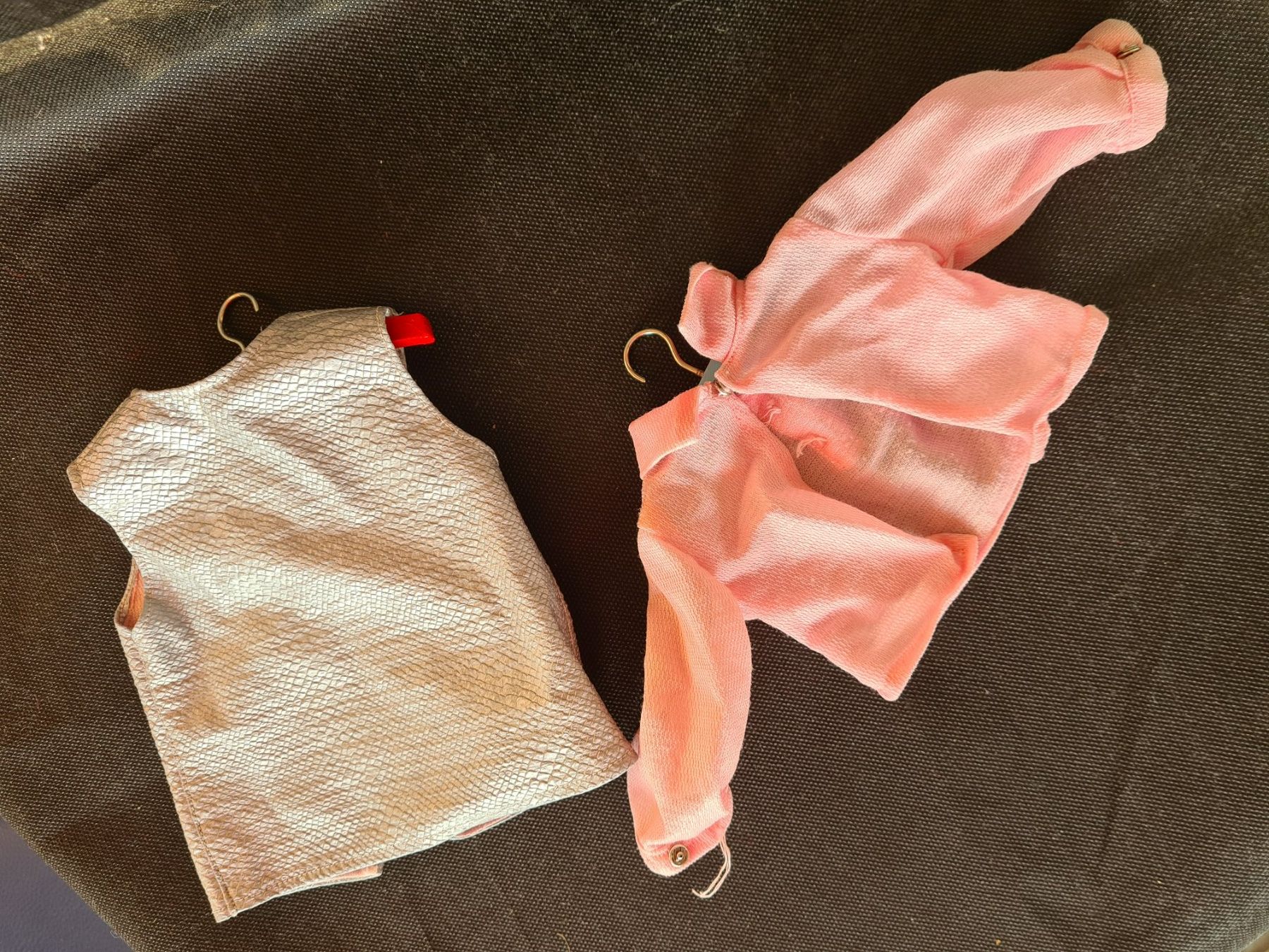 Sasha Morgenthaler Bambole: Sasha-Puppenkleider Set Weste mit Bluse – Usato da Münchenbuchsee venduto da babilibern 1