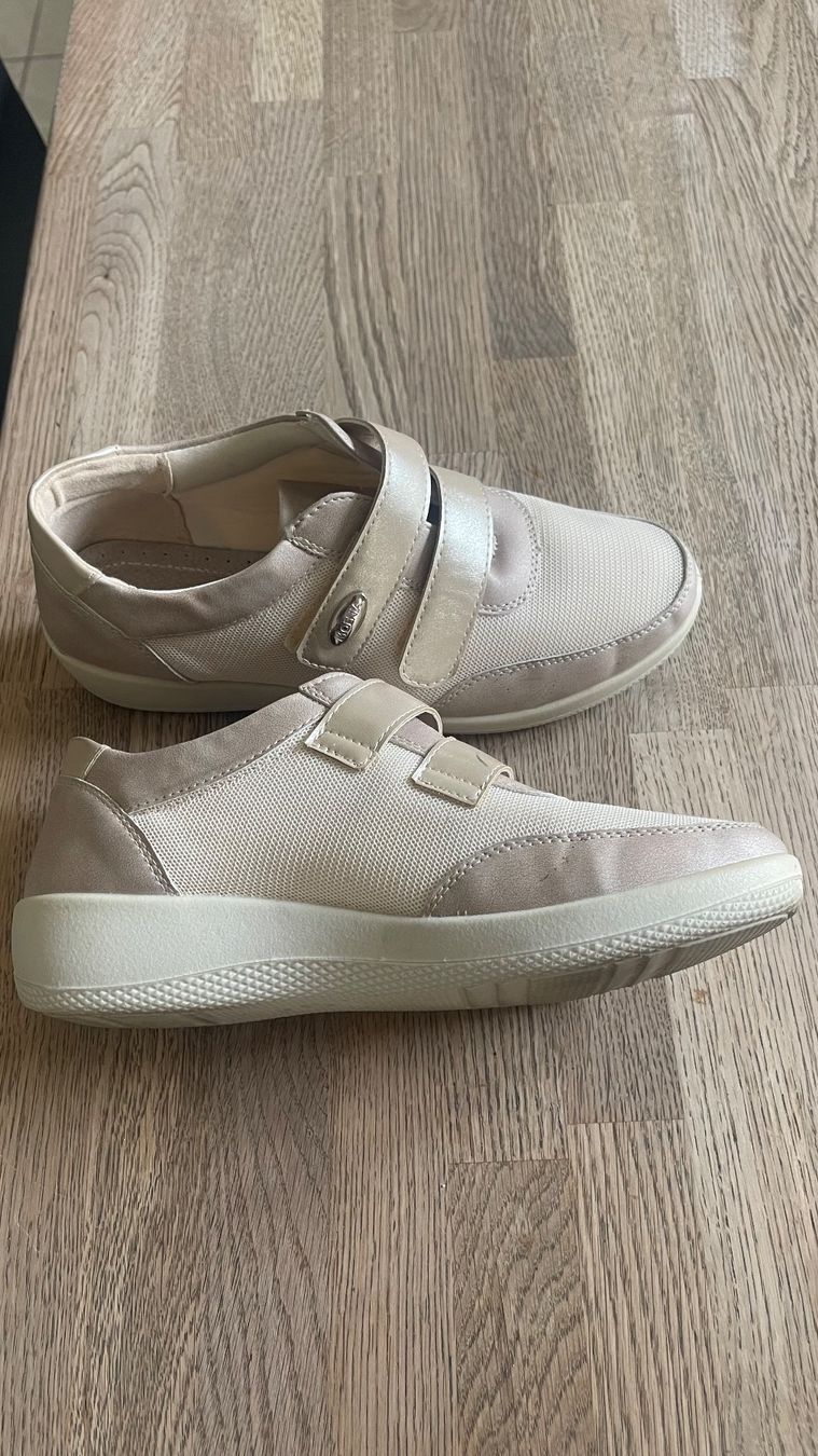 Scarpe da donna: Halbschuhe Grösse 38 – Usato da Wetzikon ZH venduto da Schrungus 1