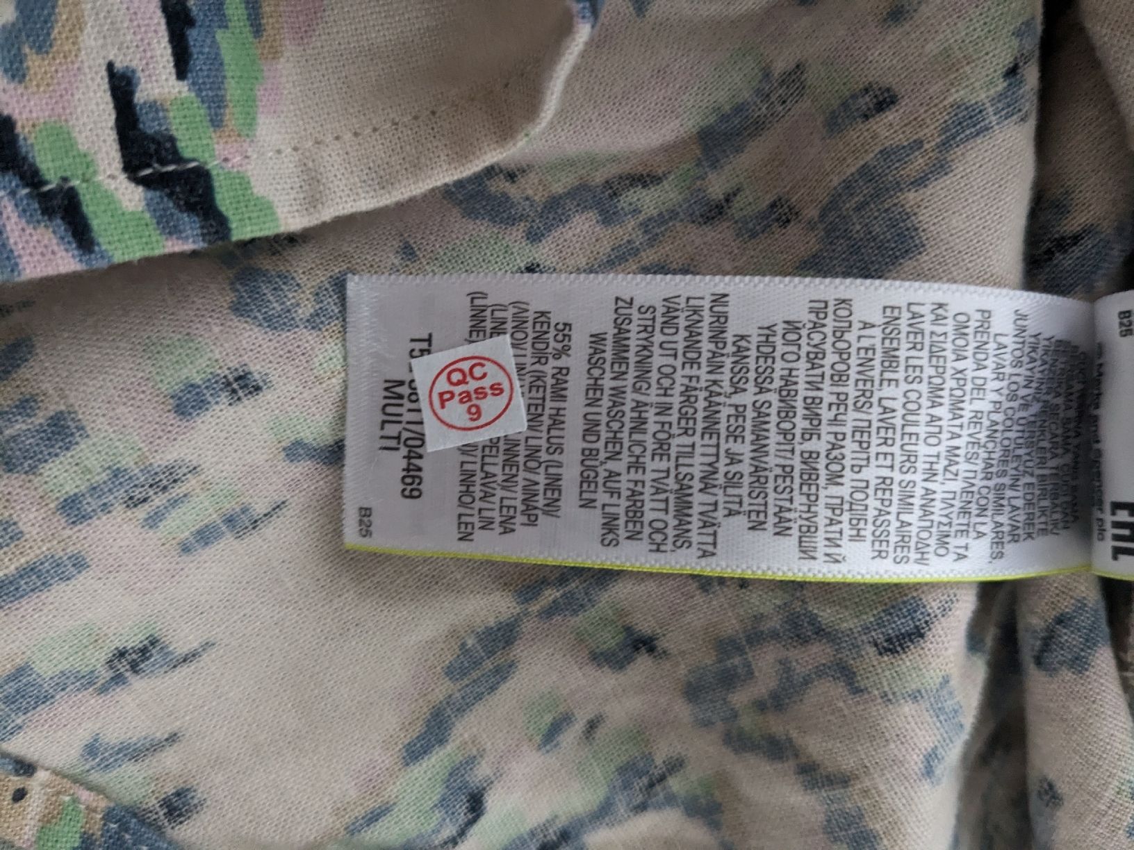 Blusen: Bluse mit Muster Grösse  M, 55% Viskose 45% Leinen  – Gebraucht aus Rorschach von olg_5qq2 4