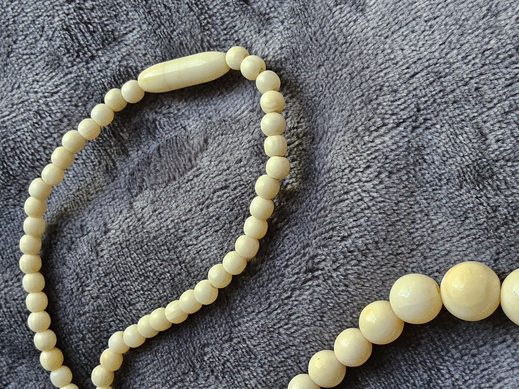 Ketten: Vintage Knochen Bein Halskette Collier – Gebraucht aus Zürich von SciTec 4
