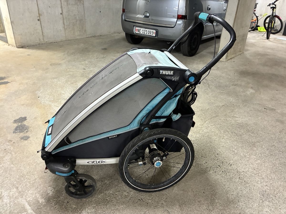 Rimorchi: Thule chariot Trailer used condition – Usato da Peseux venduto da keef10