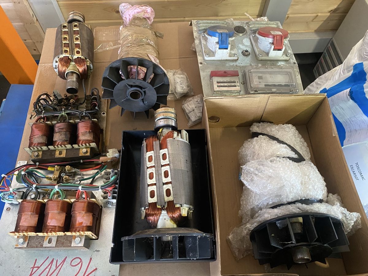 Generatori di corrente: Generator, Rotor, Notstromgruppe – Usato da Ebnat-Kappel venduto da Mech57