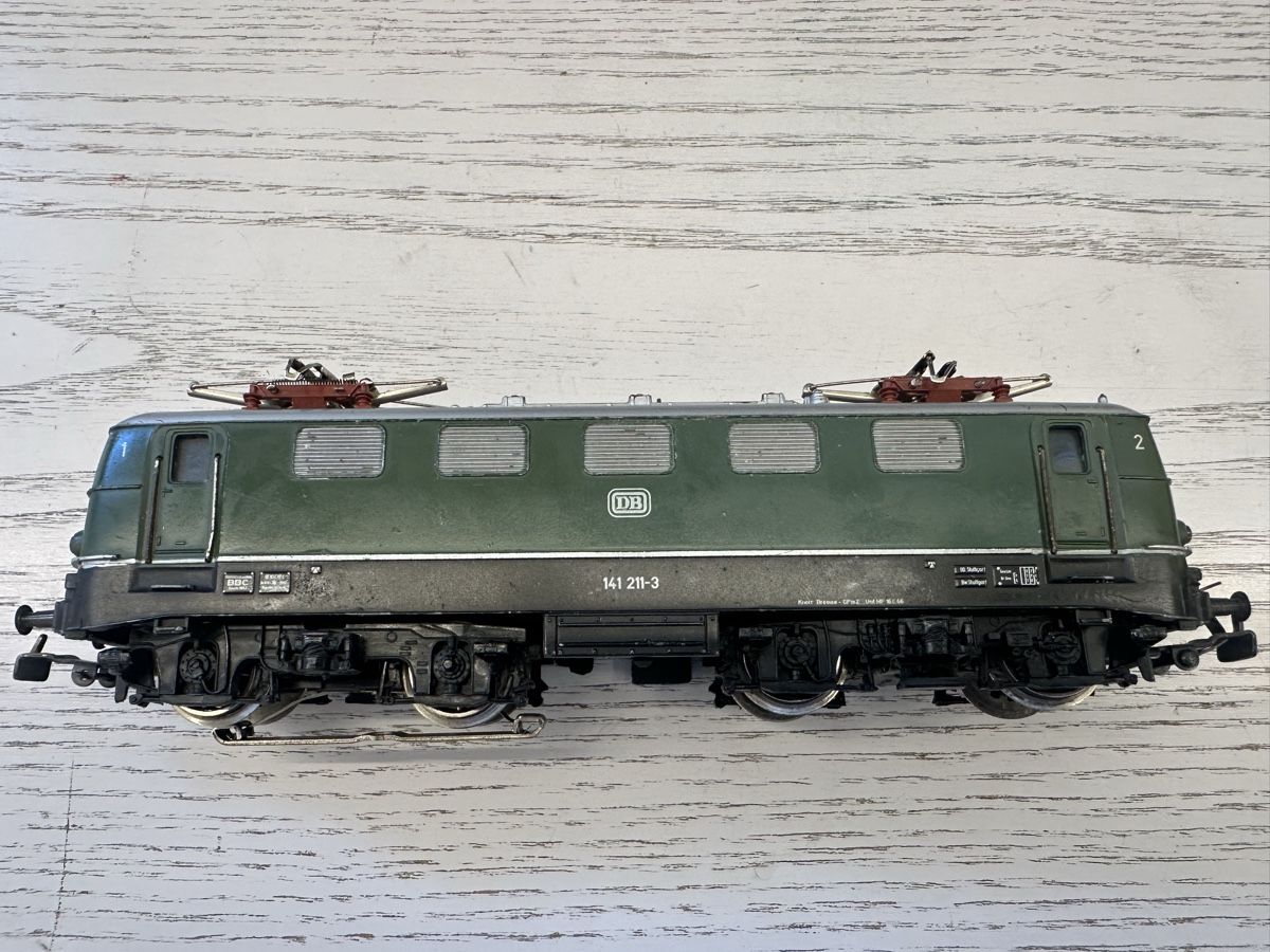 Märklin Modellini di ferrovie: Märklin 3037 DB BR 141 – Usato da Lupsingen venduto da New-Haven 2